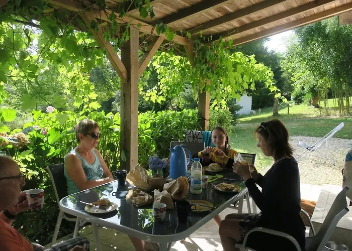 Domaine Le Poteau Hébergement de vacances Castelnau-dʼAuzan