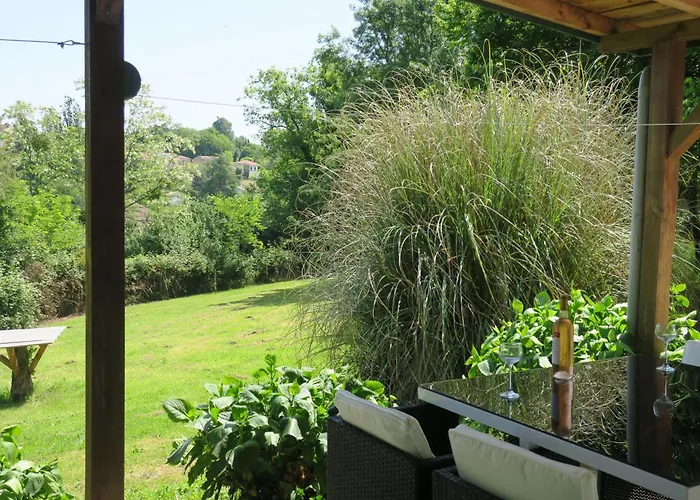 Domaine Le Poteau Hébergement de vacances *